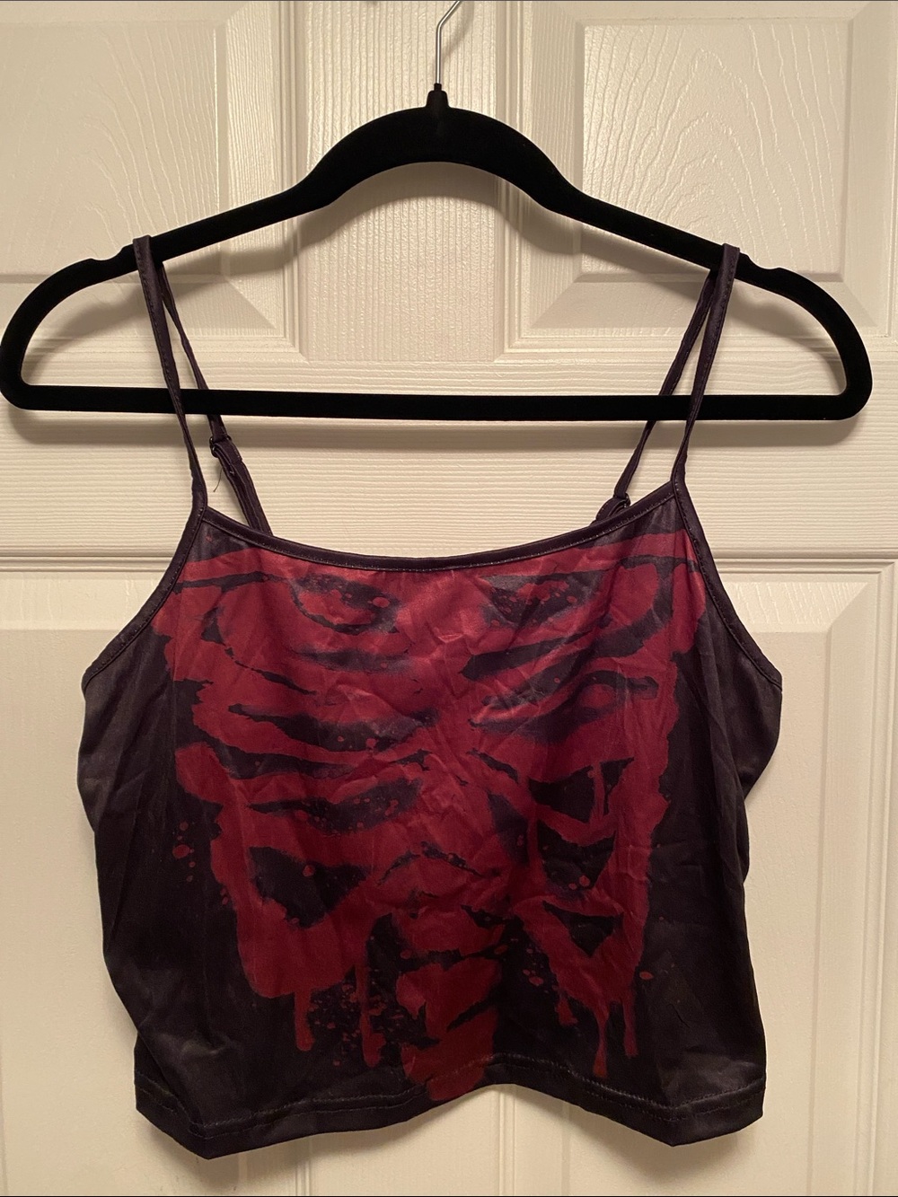 Rose Seek Black & Burgundy Graphic Ribcage Crop Tank Top…size L